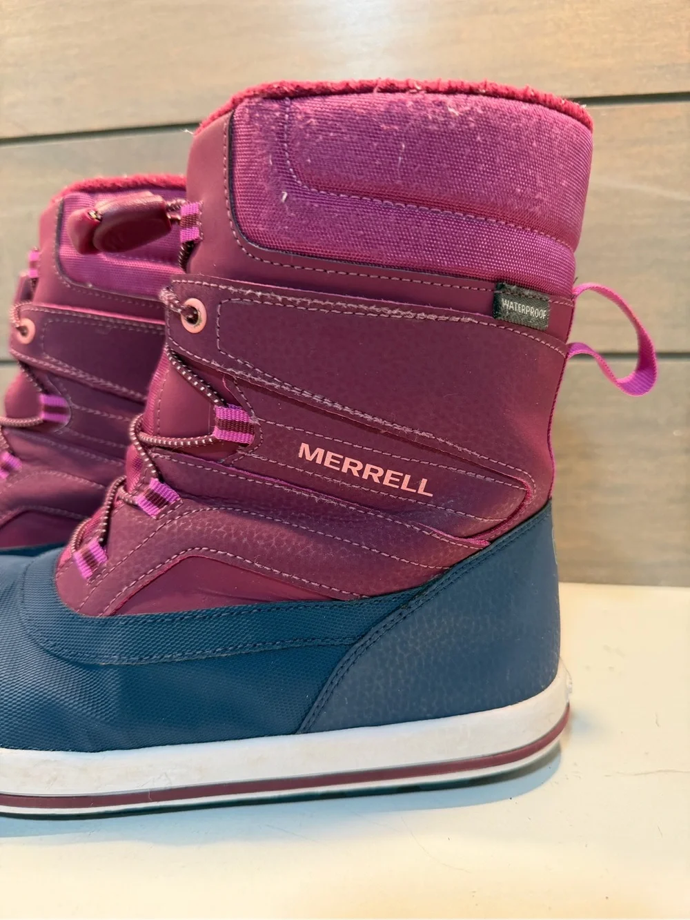 Merrell Kids Snow Bank 2.0 Waterproof Boot Berry & Navy Size 5M Outdoor Casual